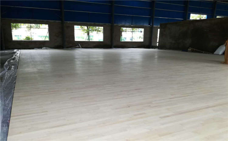 學(xué)校運動(dòng)木地板怎么保養