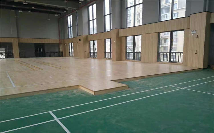 私人實(shí)木運動(dòng)地板是多少錢(qián)