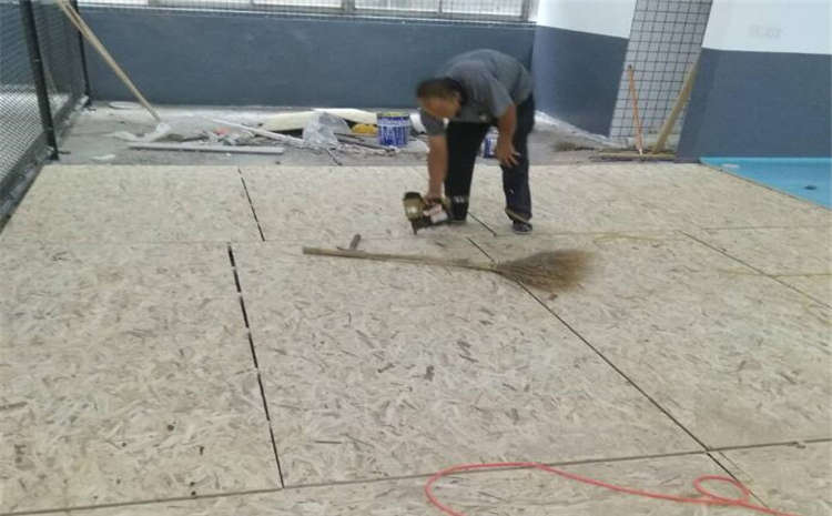 橡膠木木地板籃球館怎么翻新？