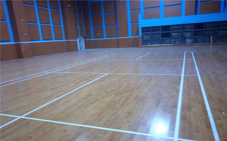 福建柞木體育場(chǎng)地板價(jià)格是多少