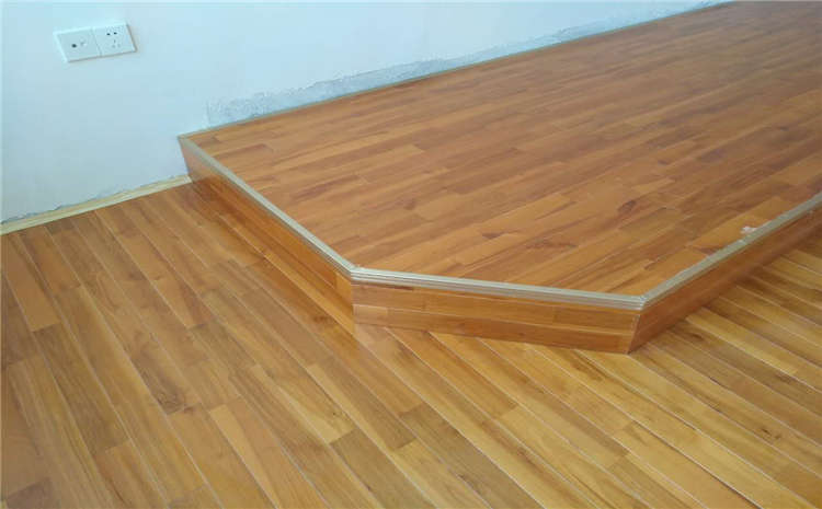 福建柞木體育場(chǎng)地板價(jià)格是多少