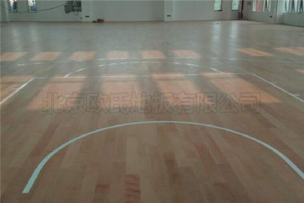 煙臺開(kāi)發(fā)區第十小學(xué)運動(dòng)木地板工程案例