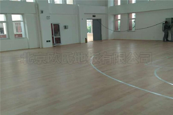 煙臺開(kāi)發(fā)區第十小學(xué)運動(dòng)木地板工程案例