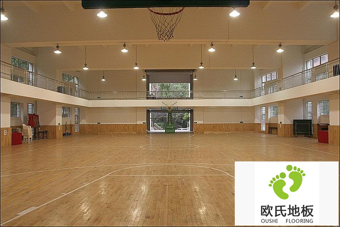 籃球館實(shí)木地板要做好防水防潮